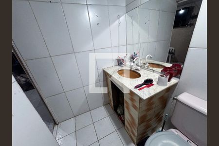 Casa à venda com 300m², 3 quartos e 2 vagas Casa à venda com 300m², 3 quartos e 2 vagasBanheiro