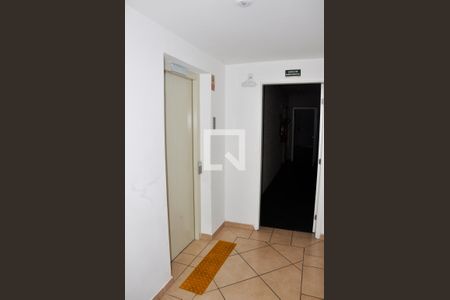 Apartamento para alugar com 40m², 2 quartos e 1 vaga Apartamento para alugar com 40m², 2 quartos e 1 vagaHall Elevador