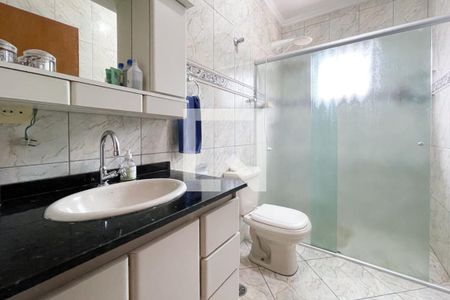 Casa à venda com 247m², 3 quartos e 4 vagas Casa à venda com 247m², 3 quartos e 4 vagasBanheiro Social 2