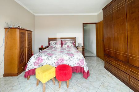 Casa à venda com 247m², 3 quartos e 4 vagas Casa à venda com 247m², 3 quartos e 4 vagasQuarto 3