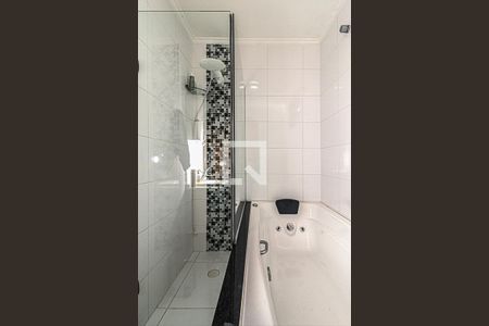 Casa de condomínio à venda com 95m², 3 quartos e 1 vaga Casa de condomínio à venda com 95m², 3 quartos e 1 vagabanheiro na área de serviço