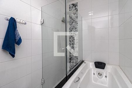 Casa de condomínio à venda com 95m², 3 quartos e 1 vaga Casa de condomínio à venda com 95m², 3 quartos e 1 vagabanheiro na área de serviço