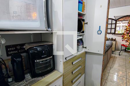 Casa à venda com 852m², 4 quartos e 6 vagas Casa à venda com 852m², 4 quartos e 6 vagascozinha