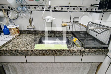 Casa à venda com 852m², 4 quartos e 6 vagas Casa à venda com 852m², 4 quartos e 6 vagascozinha