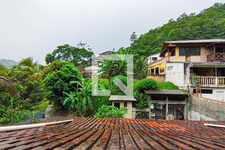 Casa à venda com 852m², 4 quartos e 6 vagas Casa à venda com 852m², 4 quartos e 6 vagasterraço - vista