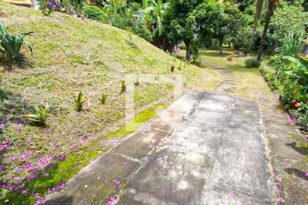 Casa à venda com 852m², 4 quartos e 6 vagas Casa à venda com 852m², 4 quartos e 6 vagasentrada