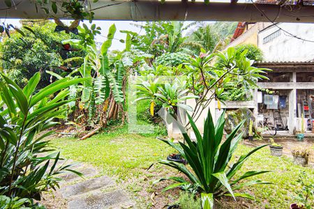 Casa à venda com 852m², 4 quartos e 6 vagas Casa à venda com 852m², 4 quartos e 6 vagasquintal - terreno