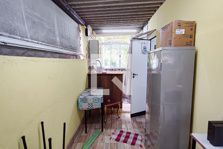 Casa à venda com 852m², 4 quartos e 6 vagas Casa à venda com 852m², 4 quartos e 6 vagasterraço