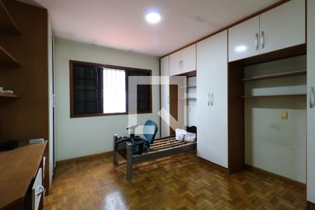 Casa à venda com 193m², 3 quartos e 4 vagasQuarto 2