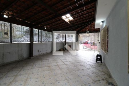 Casa à venda com 193m², 3 quartos e 4 vagasGaragem
