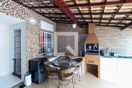 Casa à venda com 129m², 3 quartos e 1 vaga Casa à venda com 129m², 3 quartos e 1 vagaChurrasqueira