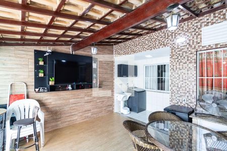 Casa à venda com 129m², 3 quartos e 1 vaga Casa à venda com 129m², 3 quartos e 1 vagaQuintal