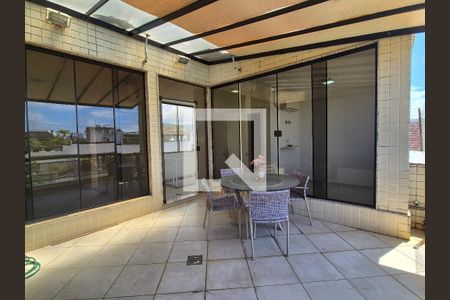 Apartamento à venda com 319m², 4 quartos e 3 vagas Apartamento à venda com 319m², 4 quartos e 3 vagasÁrea Externa