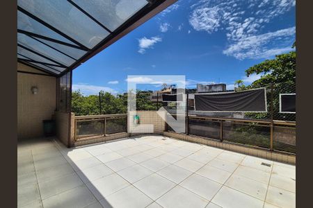 Apartamento à venda com 319m², 4 quartos e 3 vagas Apartamento à venda com 319m², 4 quartos e 3 vagasVaranda da Sala