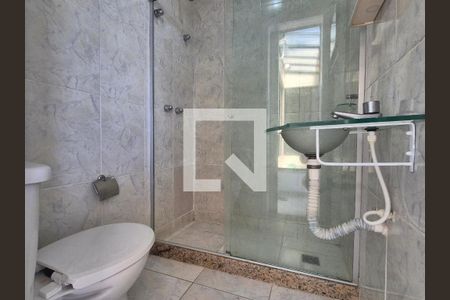 Apartamento à venda com 319m², 4 quartos e 3 vagas Apartamento à venda com 319m², 4 quartos e 3 vagasBanheiro Corredor