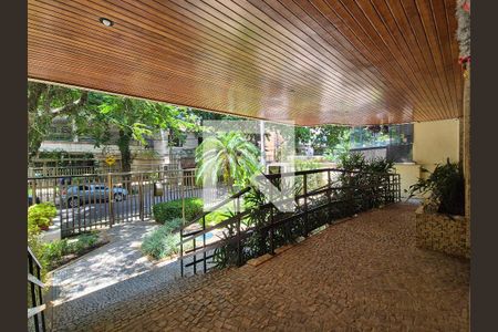 Apartamento à venda com 319m², 4 quartos e 3 vagas Apartamento à venda com 319m², 4 quartos e 3 vagasÁrea comum