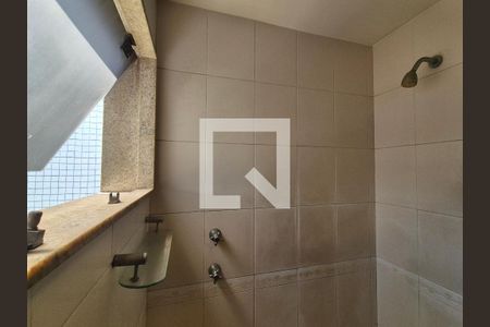 Apartamento à venda com 319m², 4 quartos e 3 vagas Apartamento à venda com 319m², 4 quartos e 3 vagasBanheiro 2 do Quarto 1