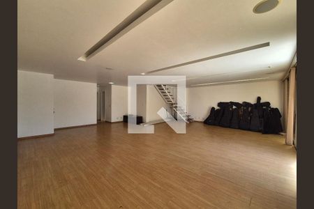 Apartamento à venda com 319m², 4 quartos e 3 vagas Apartamento à venda com 319m², 4 quartos e 3 vagasSala