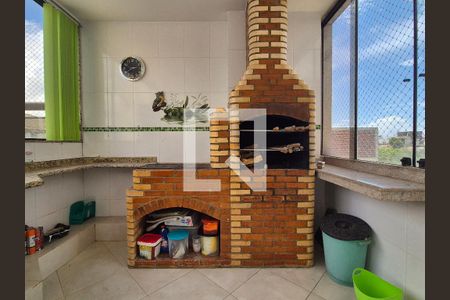 Apartamento à venda com 319m², 4 quartos e 3 vagas Apartamento à venda com 319m², 4 quartos e 3 vagasCozinha 2