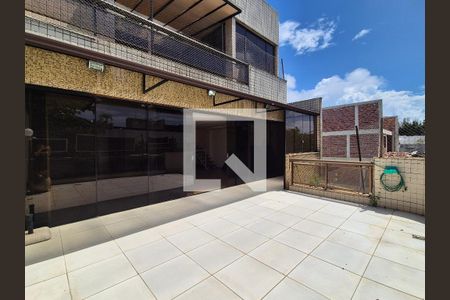 Apartamento à venda com 319m², 4 quartos e 3 vagas Apartamento à venda com 319m², 4 quartos e 3 vagasVaranda da Sala