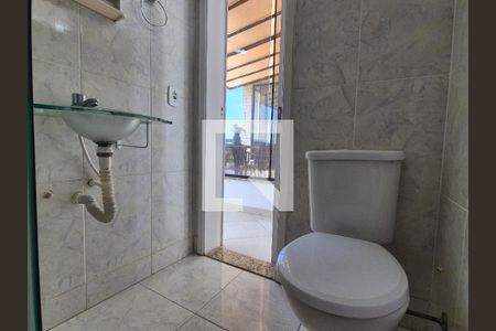Apartamento à venda com 319m², 4 quartos e 3 vagas Apartamento à venda com 319m², 4 quartos e 3 vagasBanheiro Corredor