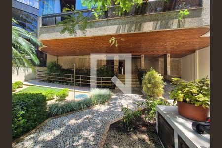 Apartamento à venda com 319m², 4 quartos e 3 vagas Apartamento à venda com 319m², 4 quartos e 3 vagasÁrea comum