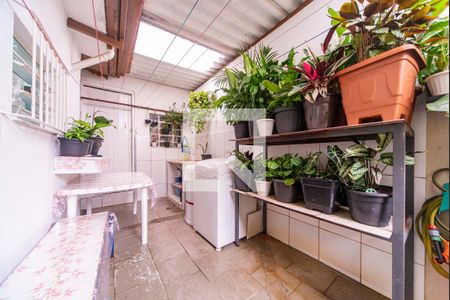 Casa à venda com 100m², 3 quartos e 2 vagas Casa à venda com 100m², 3 quartos e 2 vagasÁrea de Serviço