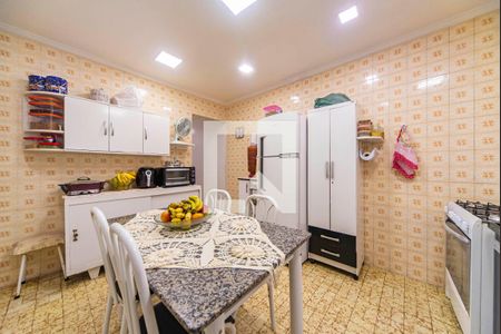 Casa à venda com 100m², 3 quartos e 2 vagas Casa à venda com 100m², 3 quartos e 2 vagasCozinha