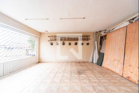 Casa à venda com 100m², 3 quartos e 2 vagas Casa à venda com 100m², 3 quartos e 2 vagasGaragem