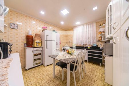 Casa à venda com 100m², 3 quartos e 2 vagas Casa à venda com 100m², 3 quartos e 2 vagasCozinha