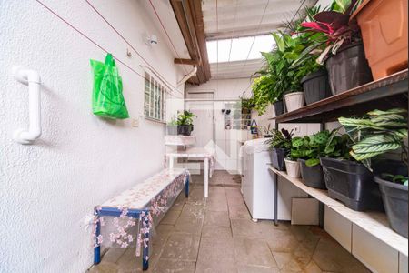 Casa à venda com 100m², 3 quartos e 2 vagas Casa à venda com 100m², 3 quartos e 2 vagasÁrea de Serviço