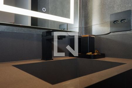 Apartamento à venda com 164m², 2 quartos e 3 vagas Apartamento à venda com 164m², 2 quartos e 3 vagasBanheiro da Suite 2