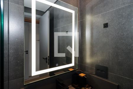 Apartamento à venda com 164m², 2 quartos e 3 vagas Apartamento à venda com 164m², 2 quartos e 3 vagasBanheiro da Suite 2