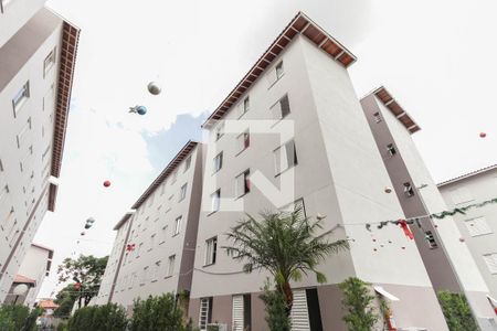 Apartamento à venda com 42m², 2 quartos e 1 vaga Apartamento à venda com 42m², 2 quartos e 1 vagaFachada do Bloco
