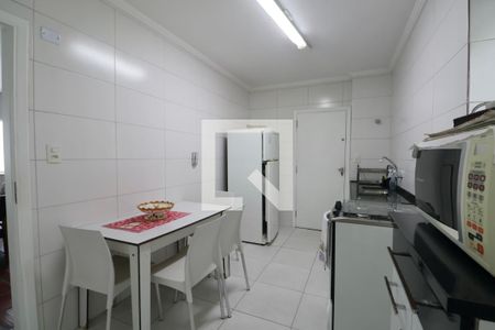 Apartamento para alugar com 140m², 4 quartos e 1 vaga Apartamento para alugar com 140m², 4 quartos e 1 vagaCozinha