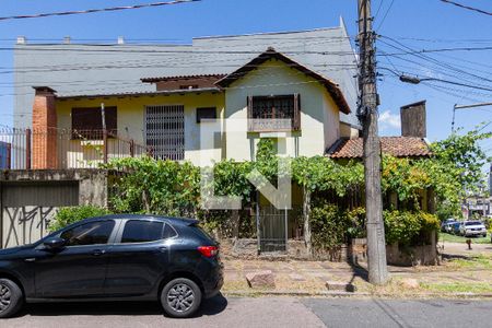 Casa à venda com 115m², 3 quartos e 1 vaga Casa à venda com 115m², 3 quartos e 1 vagaFachada