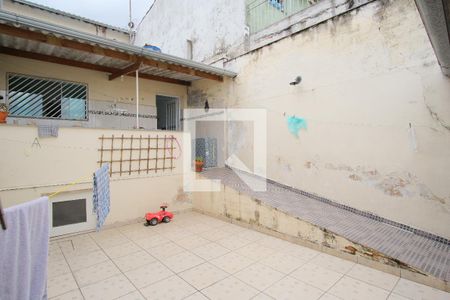 Casa de condomínio à venda com 148m², 3 quartos e 1 vagaQuintal