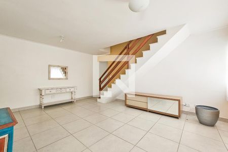 Sala 1 de apartamento para alugar com 4 quartos, 190m² em Vila Alzira, Guarujá