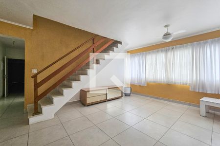 Sala 1 de apartamento para alugar com 4 quartos, 190m² em Vila Alzira, Guarujá