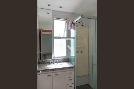 Apartamento à venda com 65m², 2 quartos e 2 vagasBanheiro Social
