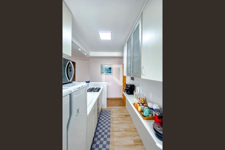 Apartamento à venda com 100m², 2 quartos e 2 vagasCozinha