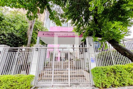 Apartamento à venda com 100m², 2 quartos e 2 vagasFachada