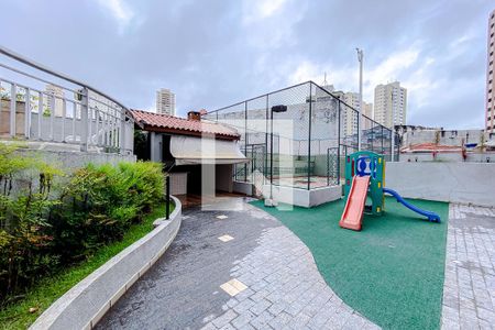 Apartamento à venda com 100m², 2 quartos e 2 vagasÁrea comum - Playground