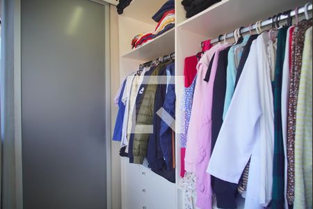 Casa de condomínio à venda com 125m², 3 quartos e 2 vagasCloset da suíte