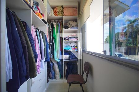 Casa de condomínio à venda com 125m², 3 quartos e 2 vagasCloset da suíte