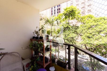 Apartamento para alugar com 94m², 3 quartos e 1 vagaVaranda