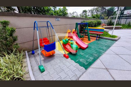 Apartamento à venda com 83m², 2 quartos e 2 vagasÁrea comum - Playground
