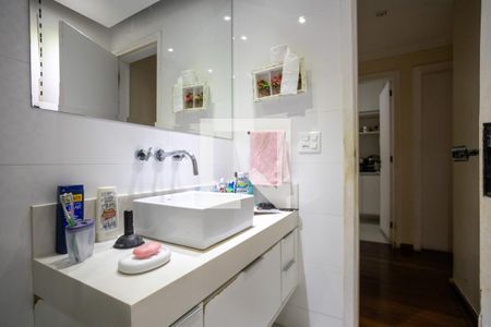 Apartamento à venda com 130m², 3 quartos e 2 vagasBanheiro Social