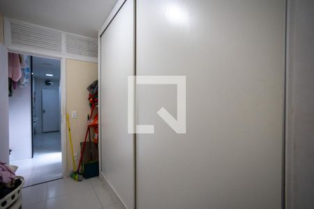 Apartamento à venda com 130m², 3 quartos e 2 vagasQuarto de Serviço