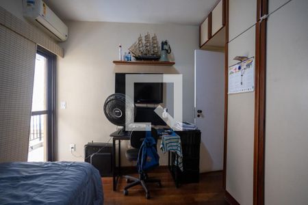 Apartamento à venda com 130m², 3 quartos e 2 vagasQuarto 2